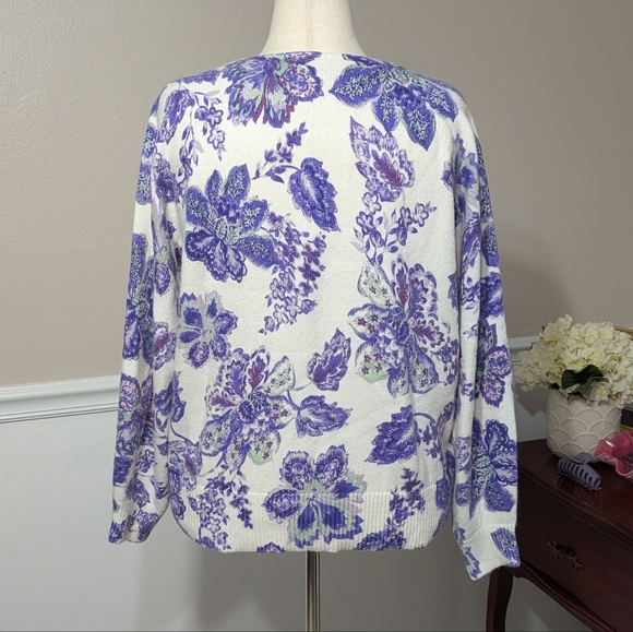 3/$30 Loft Purple And White Sweater - Picture 5 of 7